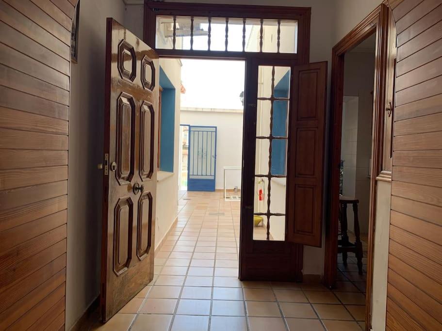 Ca Corrales: Como En La Playa, Pero En El Pueblo 卡尔佩 外观 照片